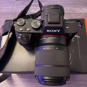 Sony Alpha a7II Mirrorless Camera with FE 28-70mm f/3.5-5.6 OSS Lens E